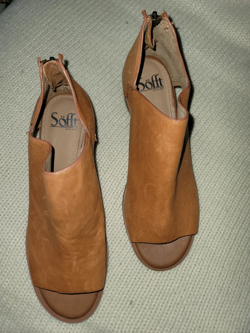 Sofft Carleigh Tan Leather Open-Toe Shooties/Booties
